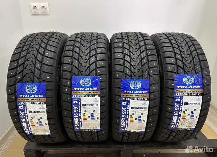 Tri Ace Snow White II 215/60 R16 39T