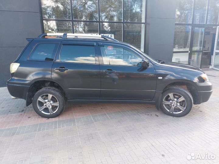 Mitsubishi Outlander 2.4 AT, 2003, 245 000 км