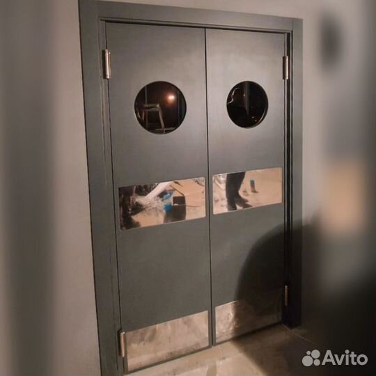 Маятниковые двери двойные и одинарные