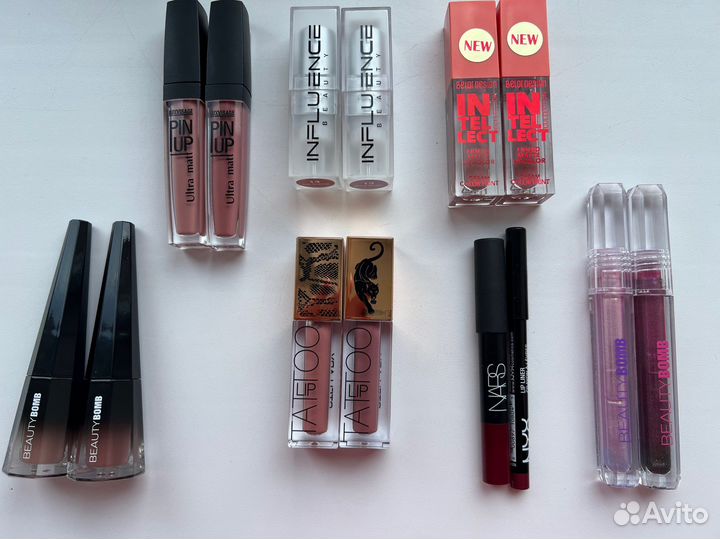 Карандаши и помады для губ