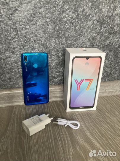 HUAWEI Y7 (2019), 3/32 ГБ