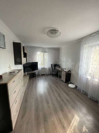 2-к. квартира, 54 м², 1/10 эт.