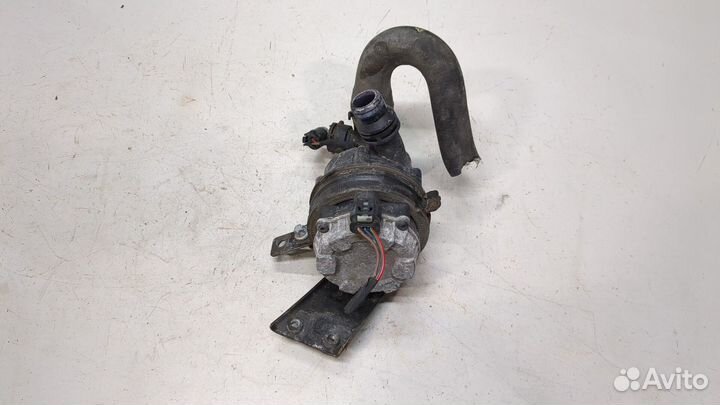 Насос водяной Mercedes E W213, 2018