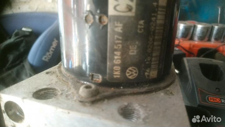 Блок ABS всборе 1K0614517AF