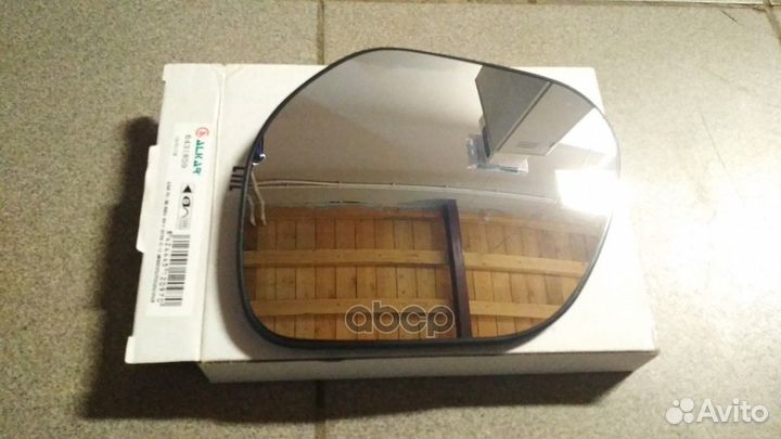 Стекло зеркала левое с кроншт. выпукл