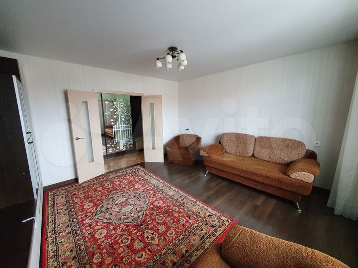 2-к. квартира, 67 м², 9/10 эт.