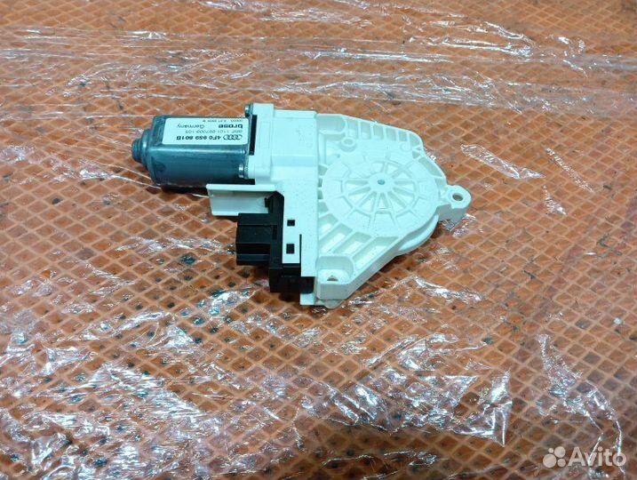 Моторчик Audi A6 C6 4F AUK 2006