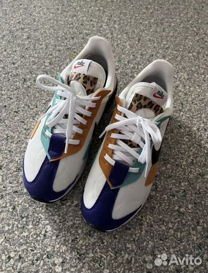 Кроссовки nike женские