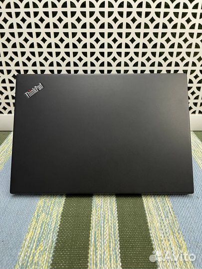 Ноутбук Lenovo Thinkpad T490s