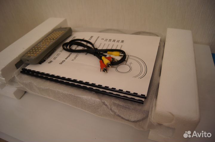 DVD-проигрыватель + FM радио connect DVD 2198