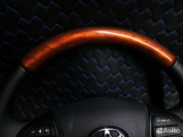 Руль на toyota camry 40 в сборе