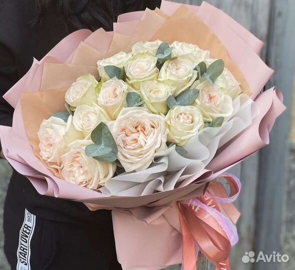 Букет из пионов. Пионовидные розы. Цветы в коробке