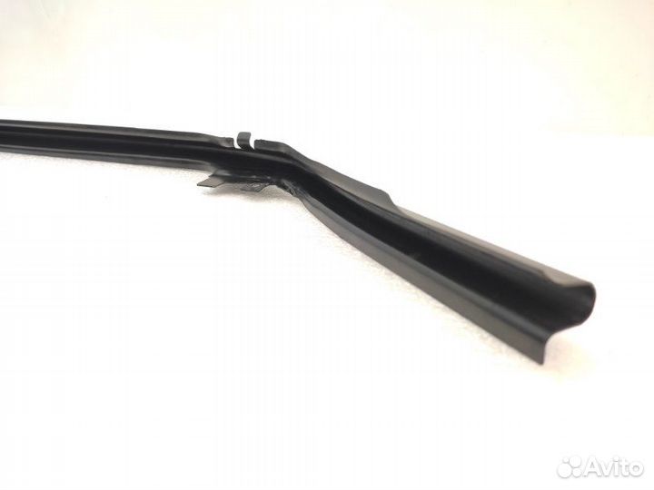 Усилитель бампера передний Volkswagen Tiguan 2