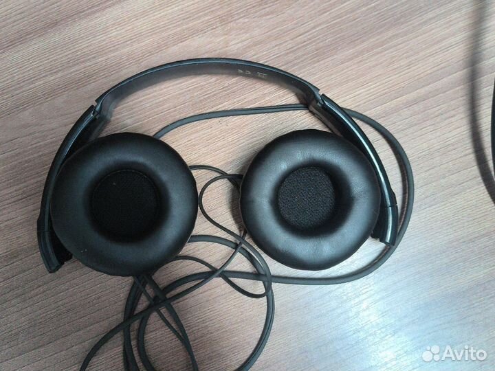 Проводные наушники Sony MDR-ZX310L
