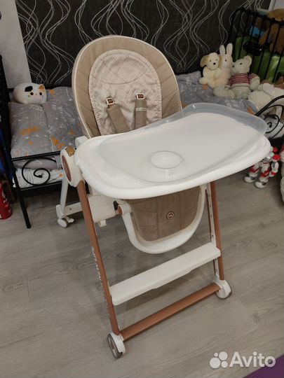 Крутой стульчик для кормления Happy Baby