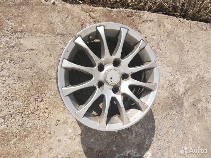 Литые диски R15 5x114,3 Honda CR-V 2001 бу