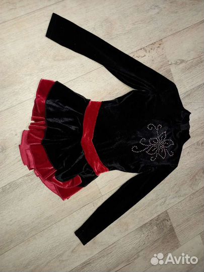 Костюм для фигурного катания