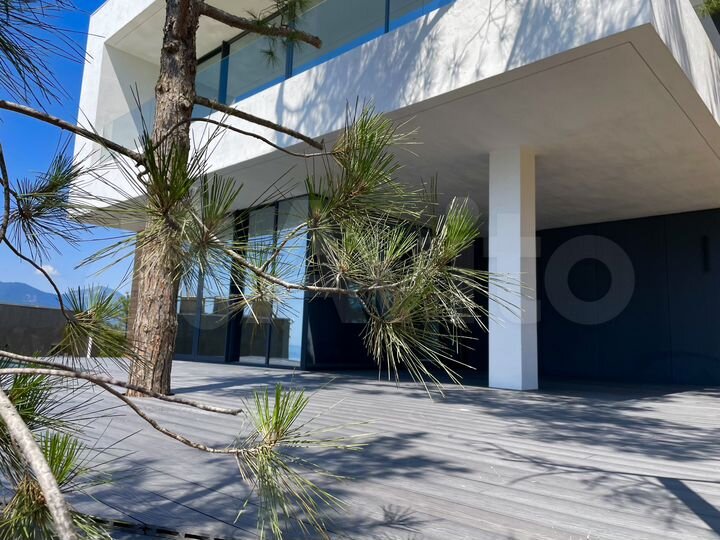 Дом 349 м² на участке 7 сот.