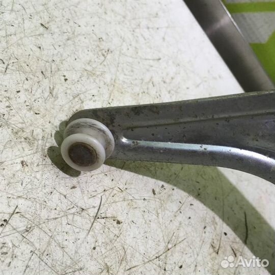 Стеклоподъемник механ. задний левый Киа рио 1