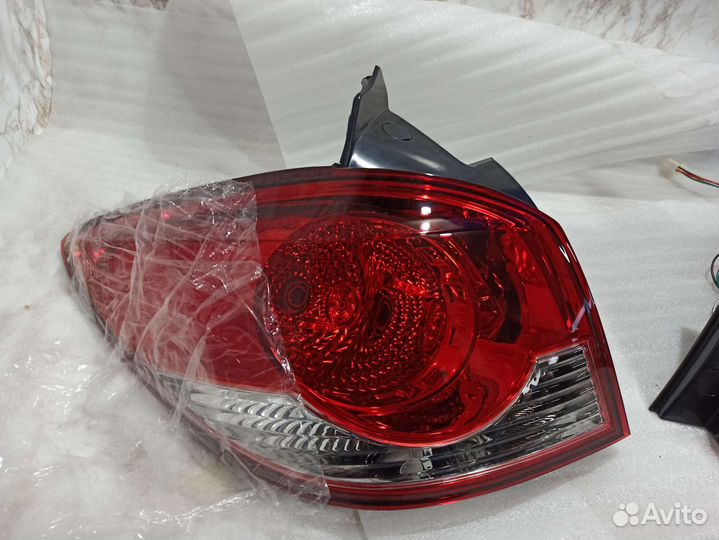 Фонарь задний chevrolet Cruze хэтчбек