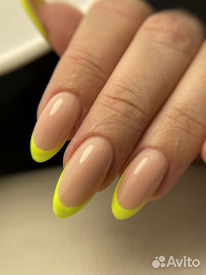 Мастер маникюра и педикюра