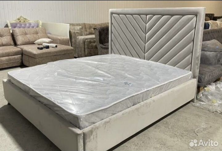 Кровать дизайнерская