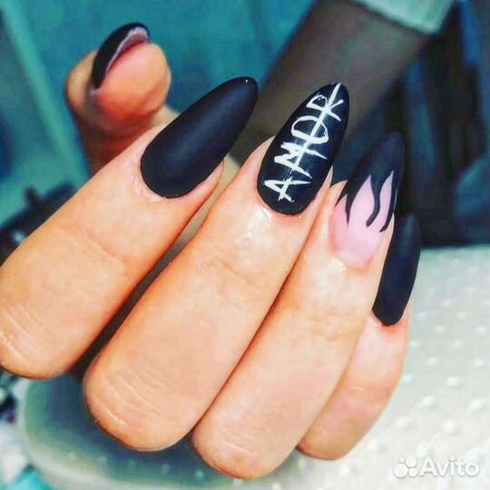 Мастер маникюра и педикюра