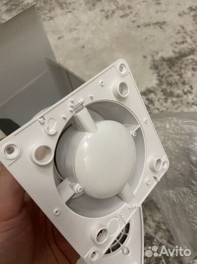 Вентилятор вытяжной бесшумный 100мм