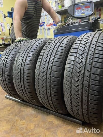 Continental ContiWinterContact TS 850 P 235/50 R19 99V