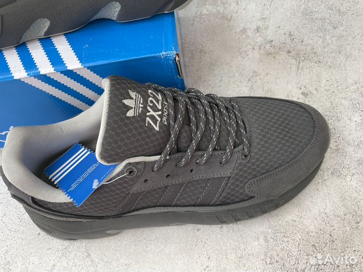 Кроссовки adidas