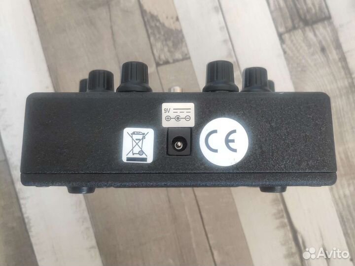 MXR M-188 bass auto Q гитарная педаль