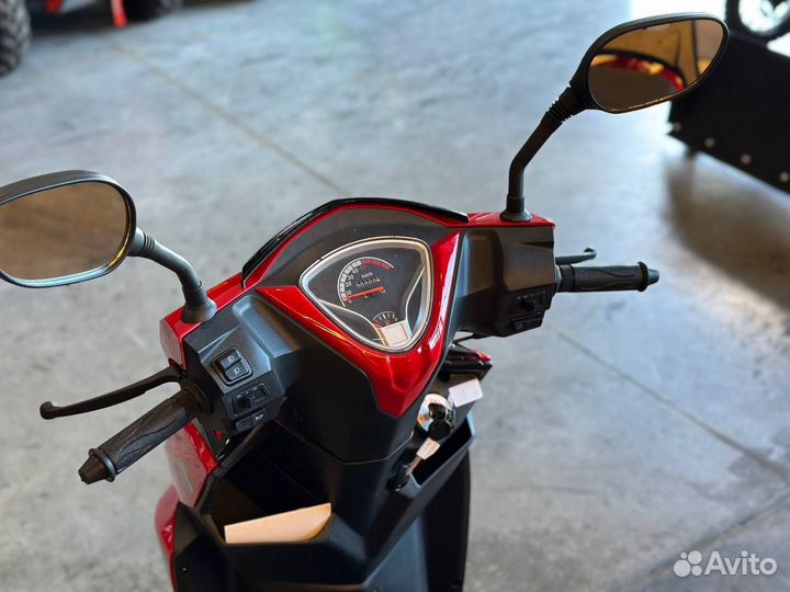 Скутер Scirocco