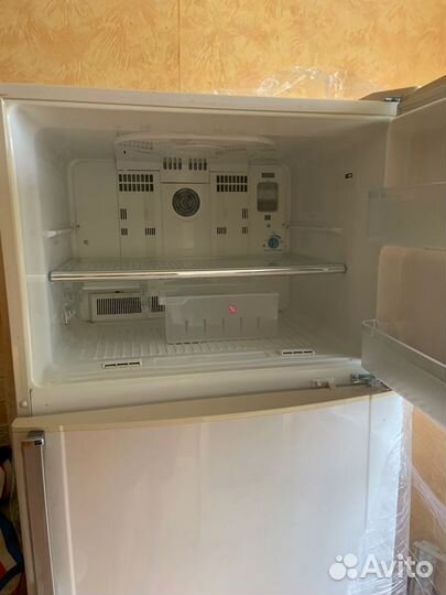 Холодильник бу sharp