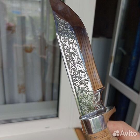 Нож