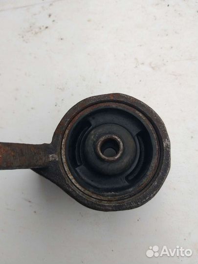 Подушка, опора коробки передач на нива ниву 5 скор