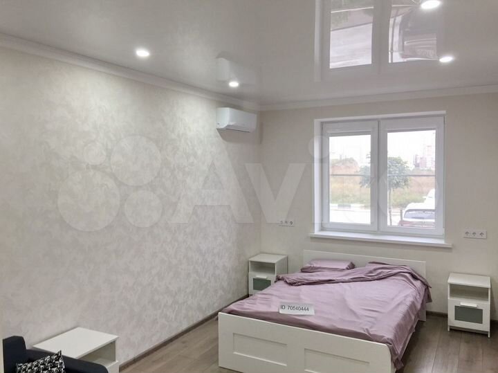 2-к. квартира, 42 м², 1/6 эт.