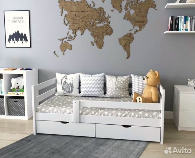 Детская кровать из массива
