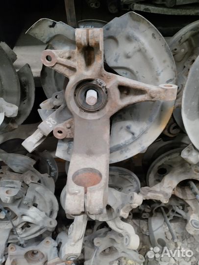 Поворотные кулаки на Рено