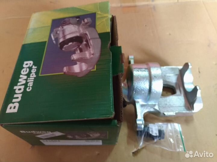 Суппорт тормозной пер. левый Lexus RX 300 2000г