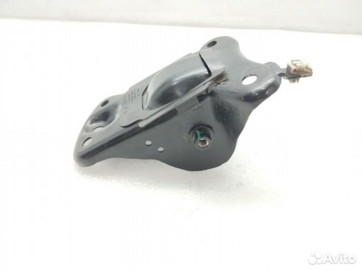 Кронштейн балки задний правый Skoda Octavia A7