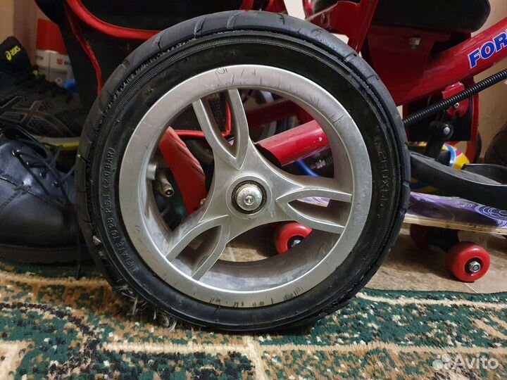 Детский 3х колёсный велосипед