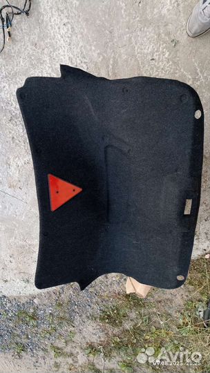 Обшивка багажника granta