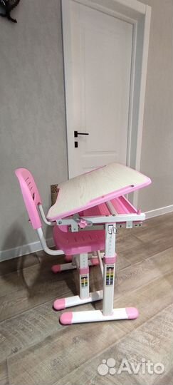 Растущий стол для школьника fundesk