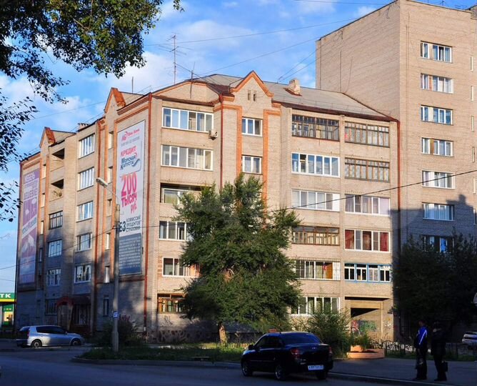3-к. квартира, 95 м², 5/6 эт.