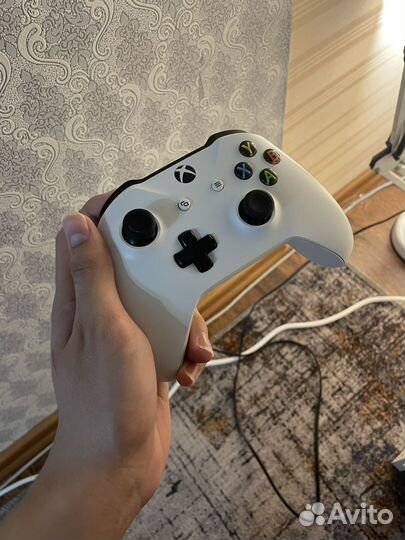 Геймпад Xbox One S оригинал