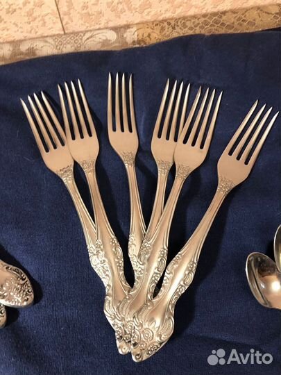 Новый набор столовых приборов