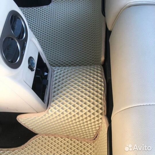 Автоковрики с бортами для Volkswagen Tiguan