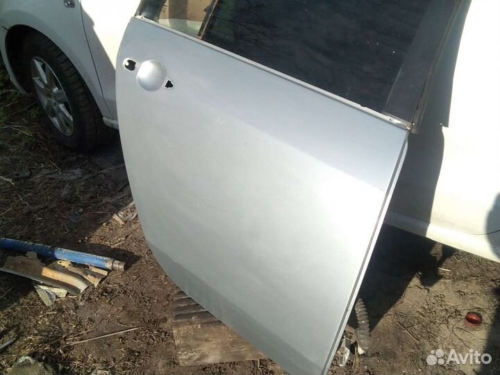 Дверь задняя правая в сборе на ниссан примера р12