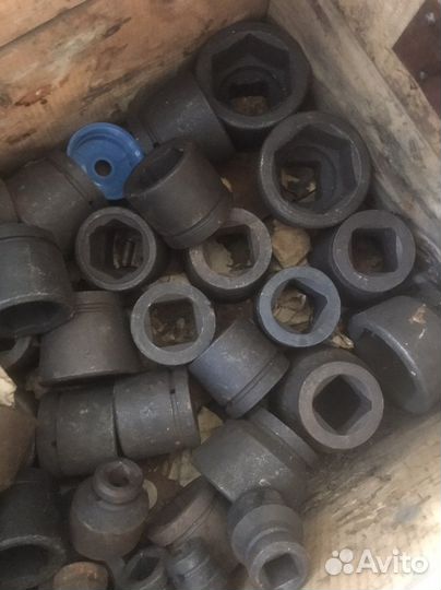 Набор ключей и головок