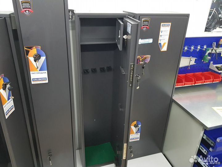 Сейф оружейный Беркут 143 на 5 стволов